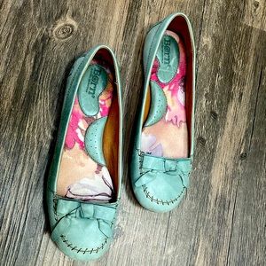 Born leather stitched shoes